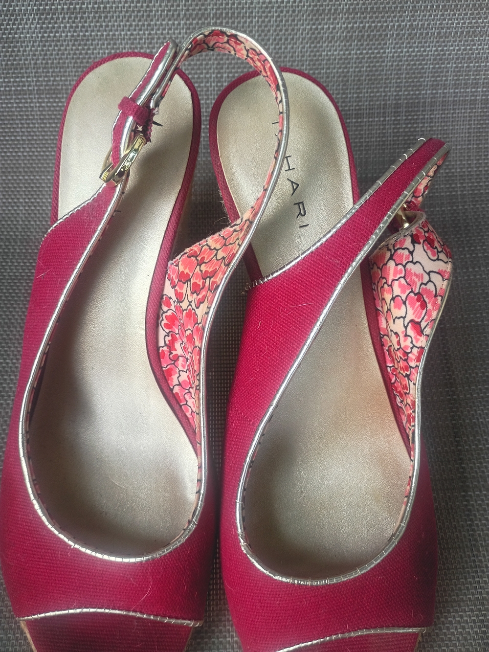 Tahari Pink-Red Floral Slingback Peep-Toe Heels